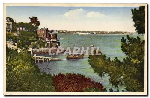 Cartes postales Dinard Promenade du Clair de Lune au loin St Malo