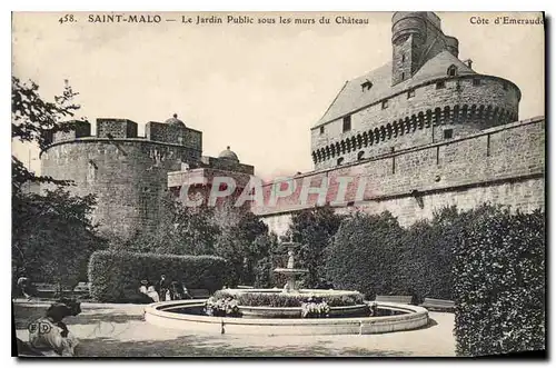 Ansichtskarte AK Cote d'Emeraude Saint Malo Le Jardin Public sous les murs du Chateau