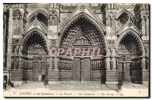 Ansichtskarte AK Amiens la cathedrale le Portail