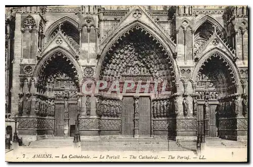 Cartes postales Amiens la cathedrale le Portail