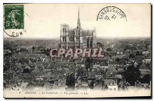 Cartes postales Amiens la cathedrale vue generale