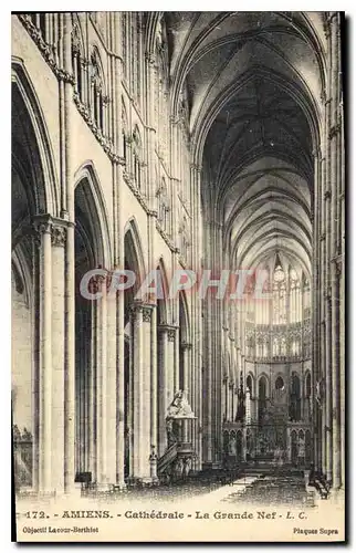 Cartes postales Amiens cathedrale la Grande Nef