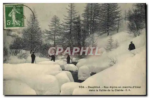 Ansichtskarte AK Dauphine Nos Alpins en marche d'hiver dans la vallee de la Clairee Chasseurs Alpins Militaria