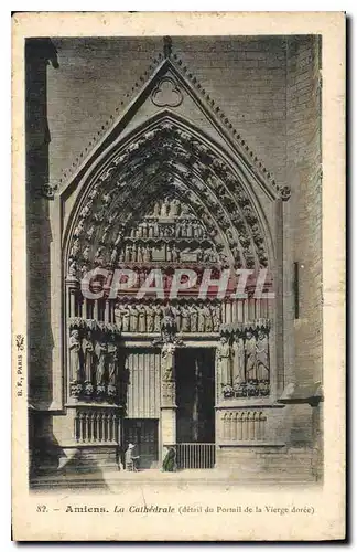 Cartes postales Amiens la cathedrale detail du portail de la Vierge doree