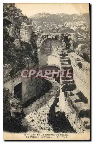 Cartes postales Les Baux (Bouches du RHone) La Poterne (interieur)