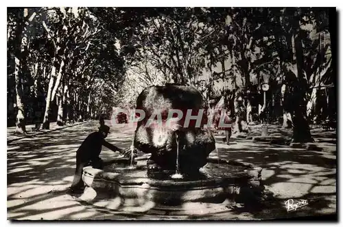 Cartes postales Aix en Provence (B du Rh) L'Eau Chaude sur la Cours Mirabeau