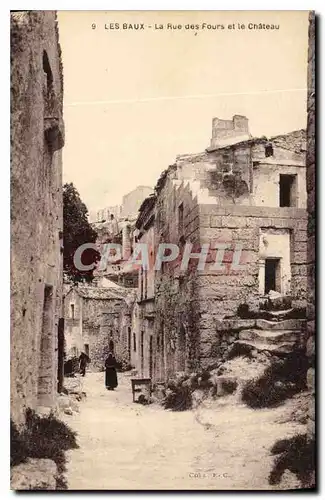 Cartes postales Les Baux La Rue des Fours et le Chateau