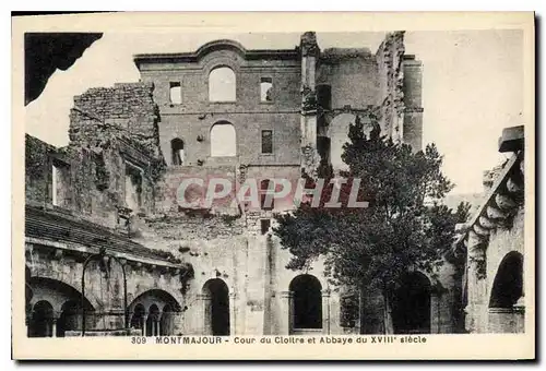 Cartes postales Montmajour Cour du Cloitre et Abbaye du XVIIe siecle