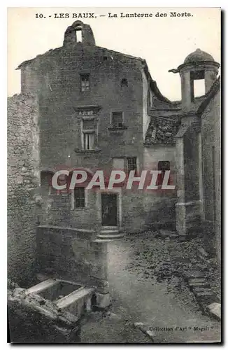 Cartes postales Les Baux La Lanterne des Morts