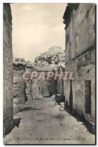 Cartes postales Les Baux La Rue des Fours et le Chateau