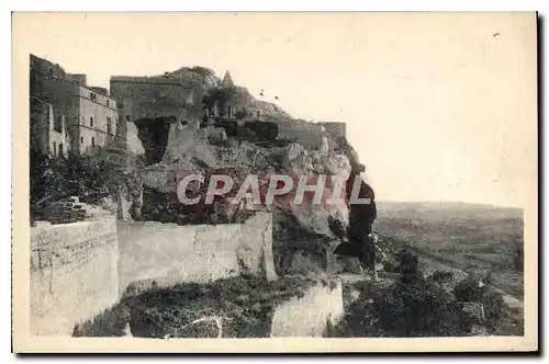 Ansichtskarte AK Les Baux Vue des Remparts et le CLocher croix de Ravelin (au dessous vole romaine)