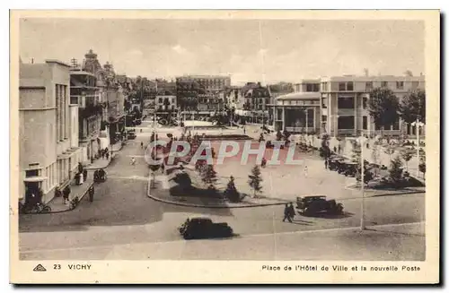 Cartes postales Vichy Place de l'Hotel de Ville et la nouvelle Poste