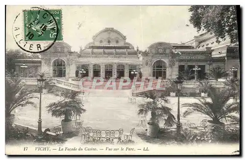 Cartes postales Vichy Facade du Casino Vue sur le Parc