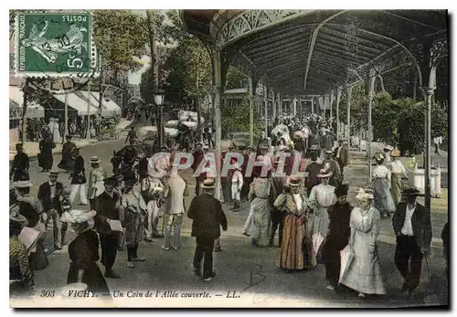 Ansichtskarte AK Vichy Un Coin de l'Allee couverte