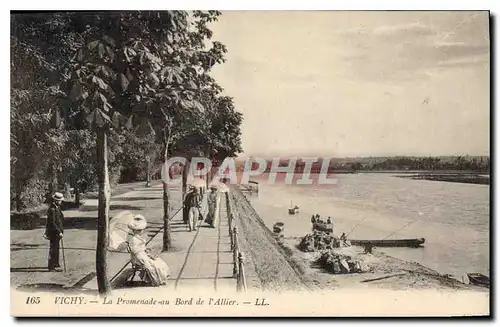 Ansichtskarte AK Vichy La Promenade au Bord de l'Allier Pecheur Peche