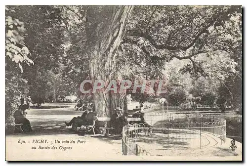 Ansichtskarte AK Vichy Un coin du Parc au Bassin des Cygnes