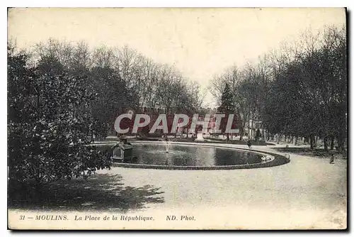 Ansichtskarte AK Moulins La Place de la Republique