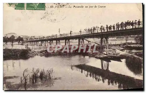 Cartes postales Vichy La Passerelle un jour de Courses