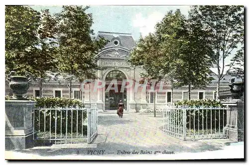 Cartes postales Vichy Entree des Bains 2eme classe