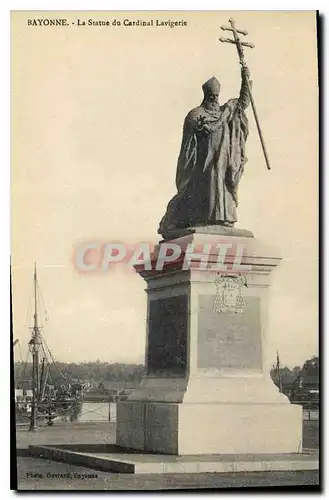 Ansichtskarte AK Bayonne La Statue du Cardinal Lavigerie