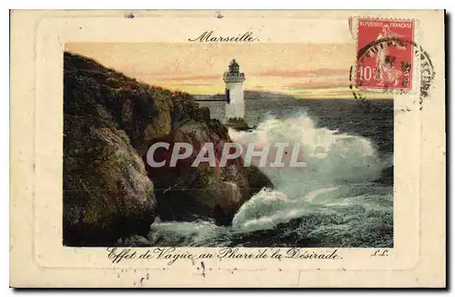 Cartes postales Marseille Effet de Vague au Phare de la Desirade