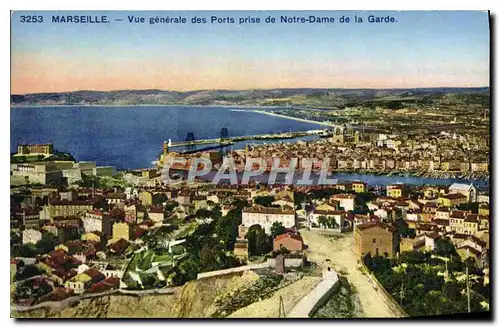 Ansichtskarte AK Marseille Vue generale des Ports prise de N D de la Garde