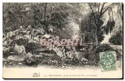 Cartes postales Montargis Jardin de l'Hotel de Ville La passerelle
