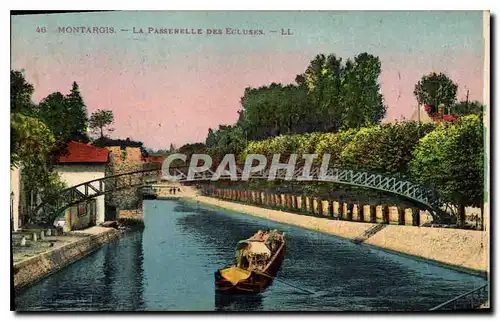 Cartes postales Montargis La Passerelle des Ecluses Bateau Peniche