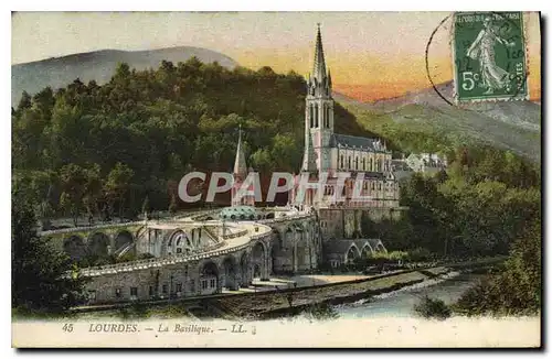 Cartes postales Lourdes La Basilique