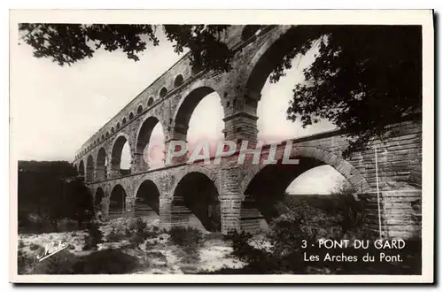 Cartes postales Pont du Gard les Arches du pont