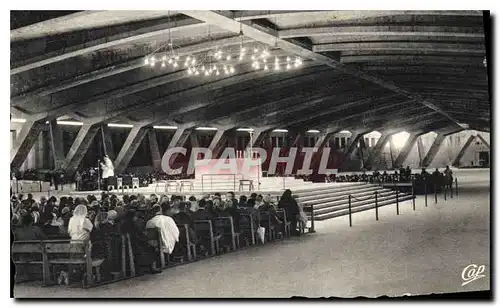 Cartes postales Lourdes la Basilique Saint Pie X interieur de l'Eglise souterraine achevee en 1958 Arch Pierre V