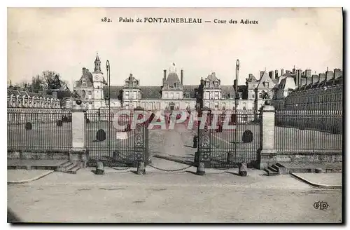 Cartes postales Palais de Fontainebleau Cour des Adieux