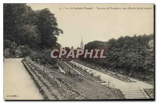 Cartes postales Parc de Saint Cloud Terrasse du Trocadero Une allee du Jardin