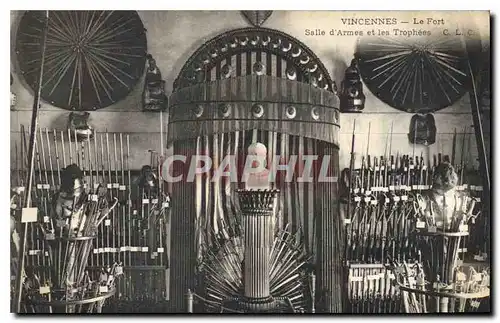 Cartes postales Vincennes Le Fort Salle d'Armes et les Trophees Militaria