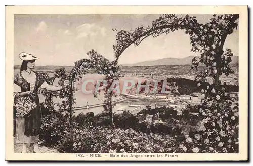 Cartes postales Nice Baie des Anges entre les Fleurs