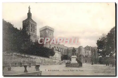 Cartes postales Avignon Place et Palais des Papes