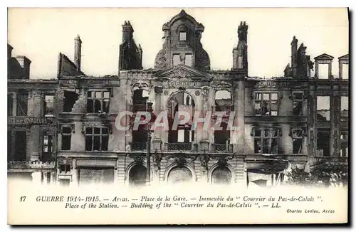 Cartes postales Arras Place de la Gare Militaria