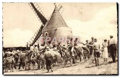 Ansichtskarte AK Fontvieille en Provence Gardins et Provencales au Moulin de Daudet