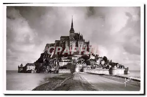 Cartes postales Le Mont Saint Michel Manche l'arrivee