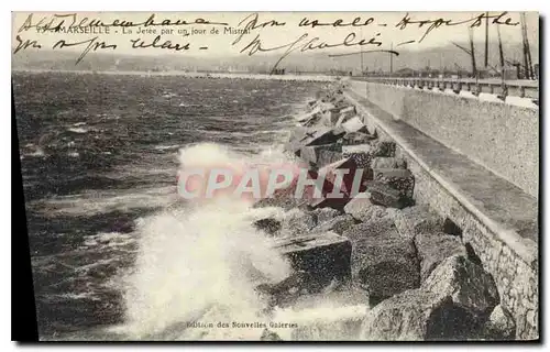 Cartes postales Marseille la Jetee par un jour de Mistral