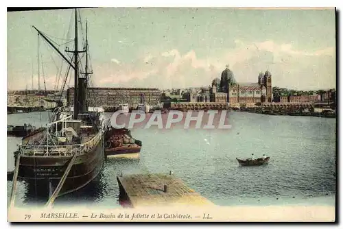 Ansichtskarte AK Marseille le Bassin de la Joliette et la cathedrale