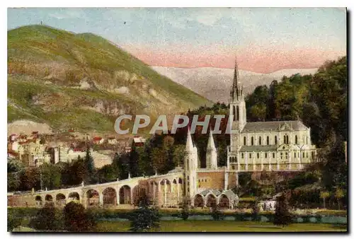 Cartes postales Lourdes la Basilique et le Pic du Jer