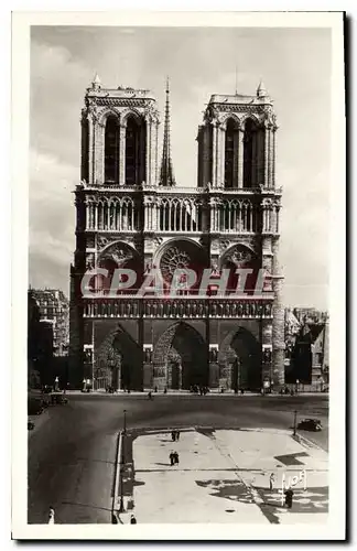 Cartes postales Paris en Flanant Notre Dame facade