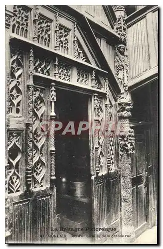 Cartes postales La Bretagne Pittoresque Morlaix Bas d'un Escalier de la grande Rue