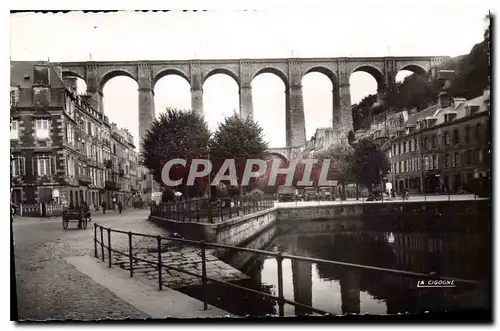 Ansichtskarte AK Morlaix Finistere Place Cornic et le Viaduc