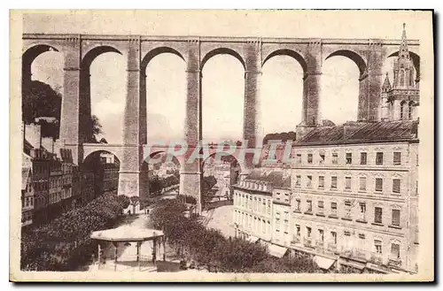 Ansichtskarte AK Morlaix La Place Thiers et le Viaduc