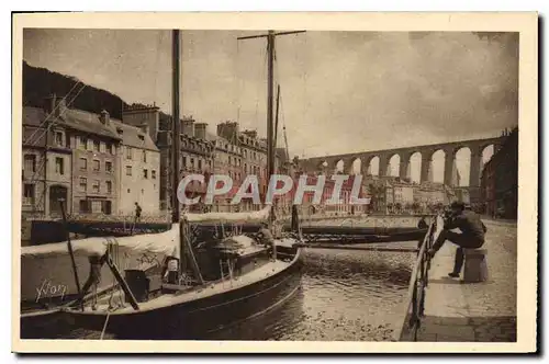 Ansichtskarte AK La Douce France Bretagne Morlaix Finistere Le Bassin a flot et le Viaduc Bateau