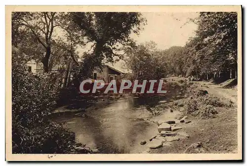 Cartes postales La Douce France Bretagne Pont Aven Finistere l'Aven au Bois d'Amour