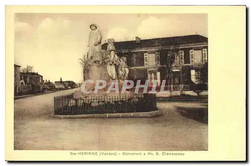 Ansichtskarte AK Ste Hermine Vendee monument a Mr G Clemenceau