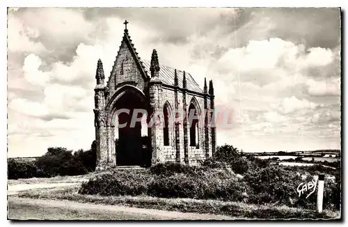 Cartes postales Le Mont des Alouettes pres les Herbiers Vendee place sur le Sommet du mont l'Observateur voit a